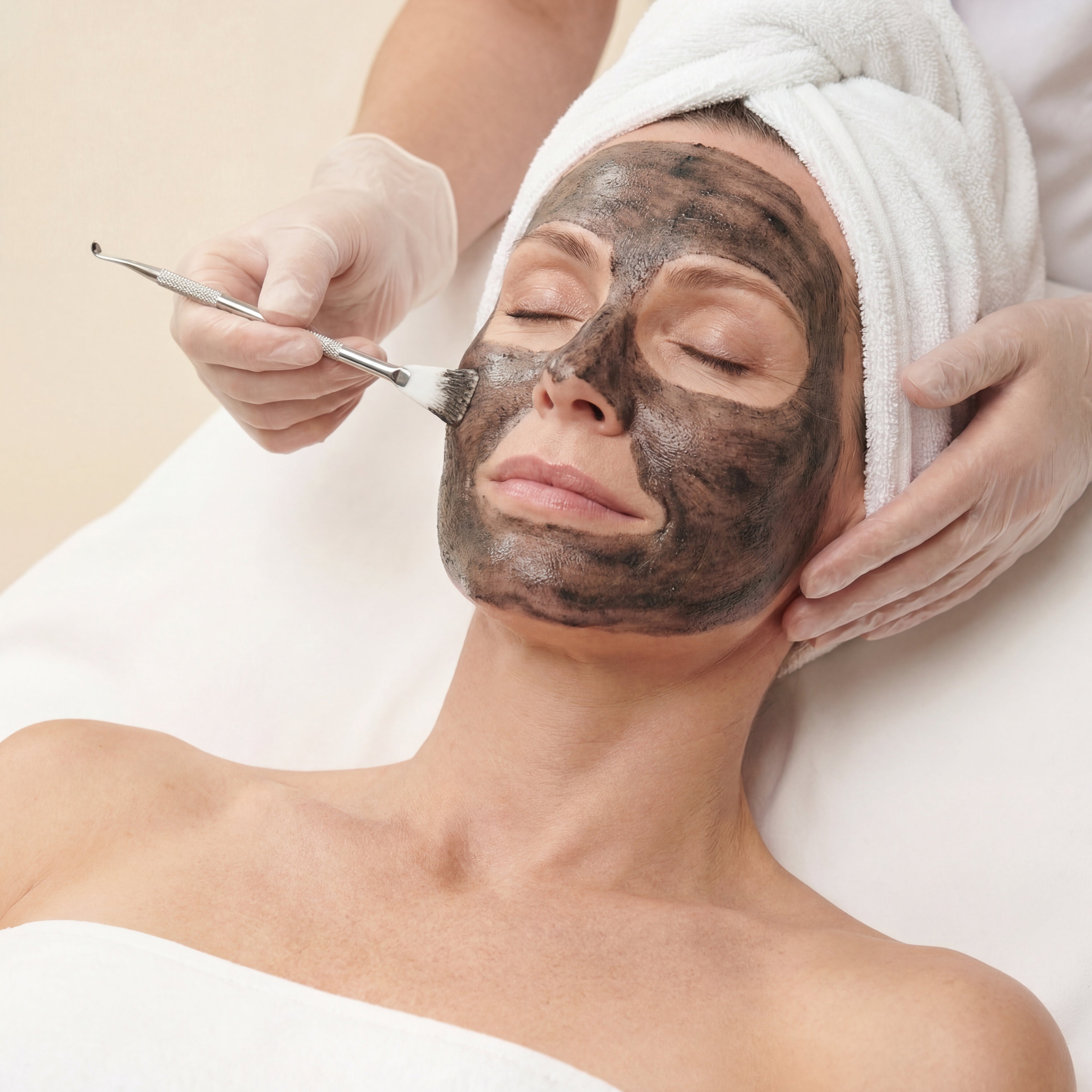 V-Carbon Peeling – Advanced Anti-Aging Treatment with Activated Carbon